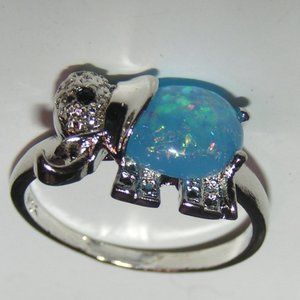NWOT Luck Elephant Opal Silver Fashion Ring